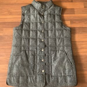 Christopher Banks vest